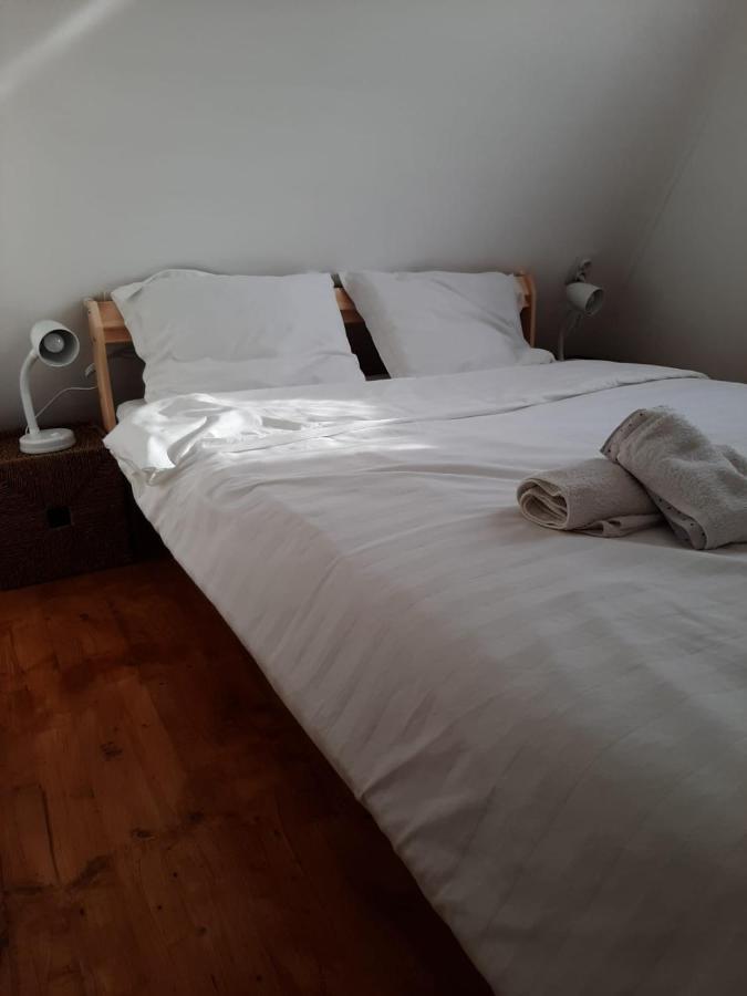 Cabana din livada Pucioasa Exterior foto
