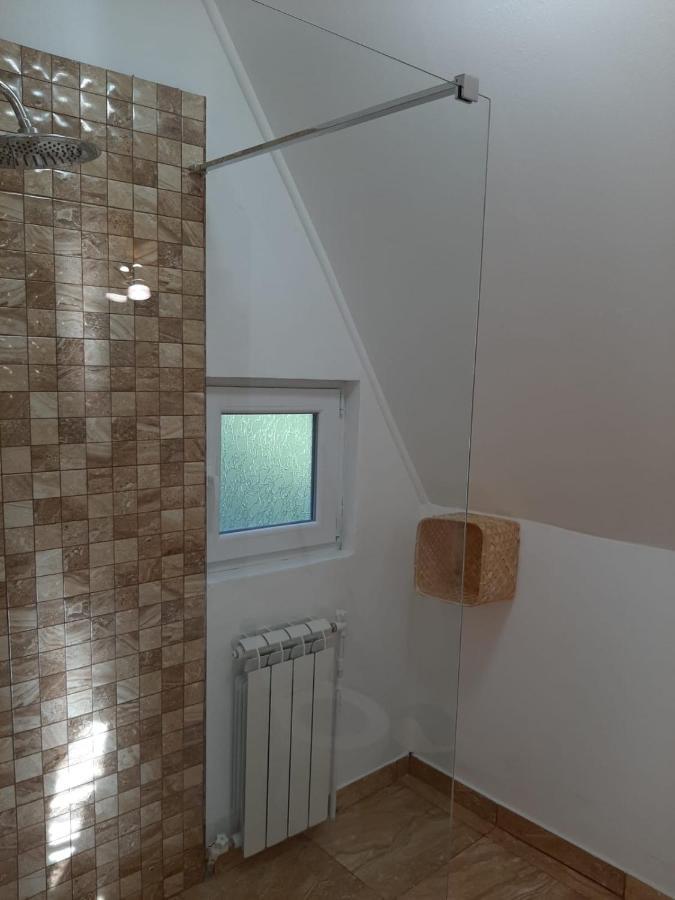 Cabana din livada Pucioasa Exterior foto