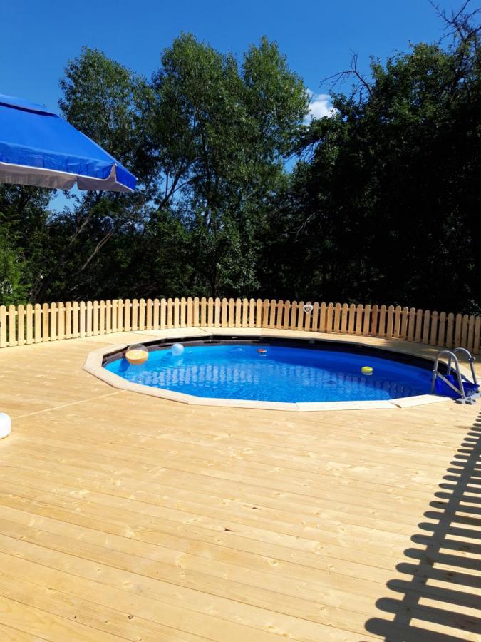 Cabana din livada Pucioasa Exterior foto