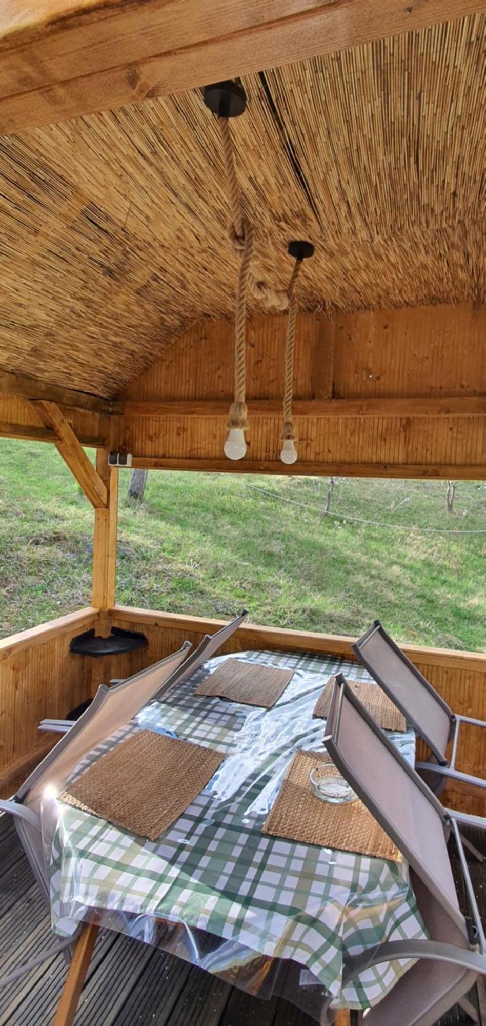 Cabana din livada Pucioasa Exterior foto